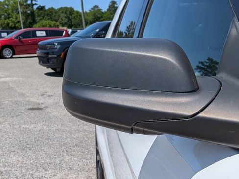 Used 2018 Ford Explorer XLT AWD/4WD image 8