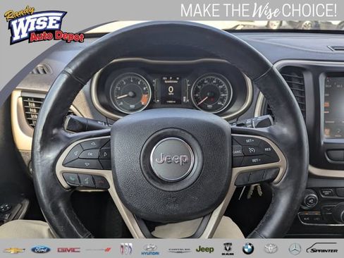 Used 2014 Jeep Cherokee Latitude w/ Cold Weather Group AWD/4WD image 11