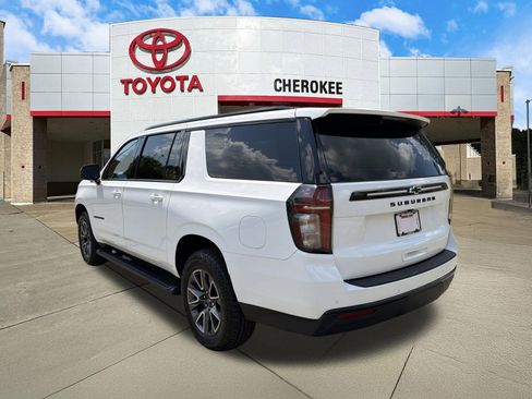Used 2023 Chevrolet Suburban Z71 w/ Luxury Package AWD/4WD image 7