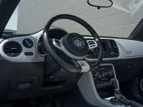 Used 2019 Volkswagen Beetle 2.0T S FWD image 4