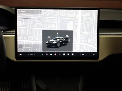 Used 2022 Tesla Model S Plaid image 19