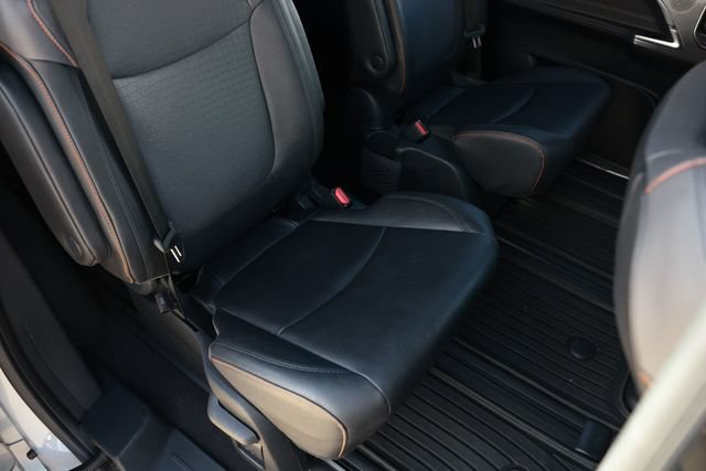 Used 2023 Toyota Sienna XSE FWD image 15