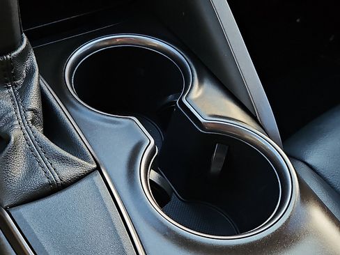 Used 2021 Toyota Camry SE image 24