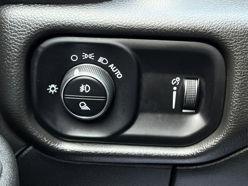 New 2025 RAM 2500 Tradesman image 23