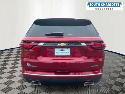 Used 2023 Chevrolet Traverse Premier FWD image 5