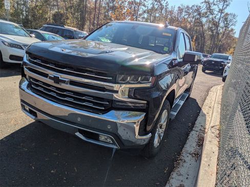 Used 2021 Chevrolet Silverado 1500 LTZ image 3