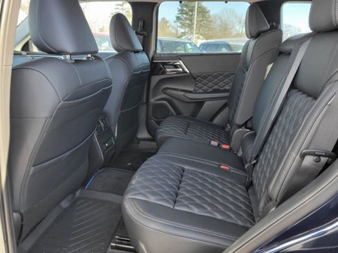 New 2025 Mitsubishi Outlander SEL image 14