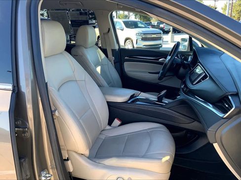 Used 2020 Buick Enclave Essence w/ Sound and Sites Package image 8