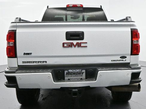 Used 2019 GMC Sierra 2500 Denali w/ Duramax Plus Package AWD/4WD image 6