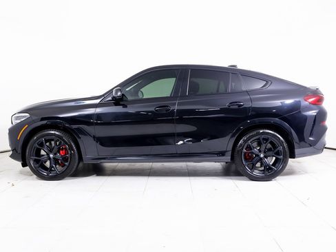 Used 2021 BMW X6 M50i image 2