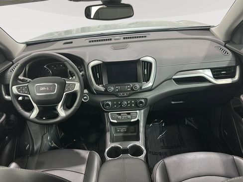 Used 2024 GMC Terrain SLT w/ Infotainment Package II image 21