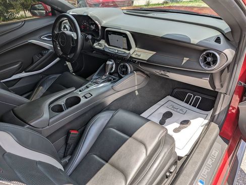 Used 2018 Chevrolet Camaro SS RWD image 14