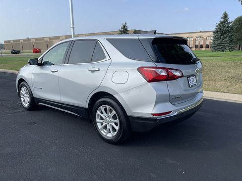 Used 2018 Chevrolet Equinox LT FWD image 3