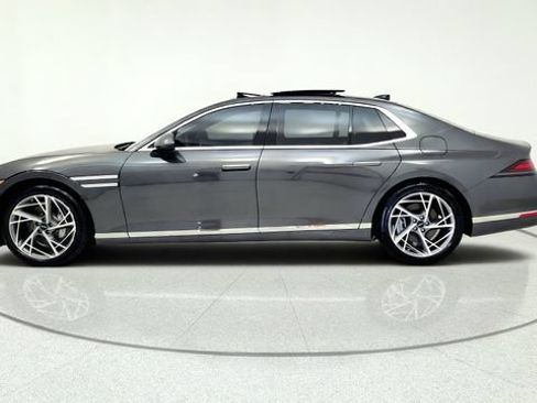 Used 2023 Genesis G90 3.5T AWD/4WD image 5