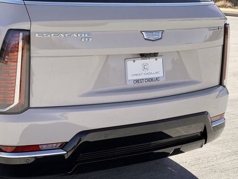 New 2026 Cadillac Escalade IQ Luxury 2 image 6