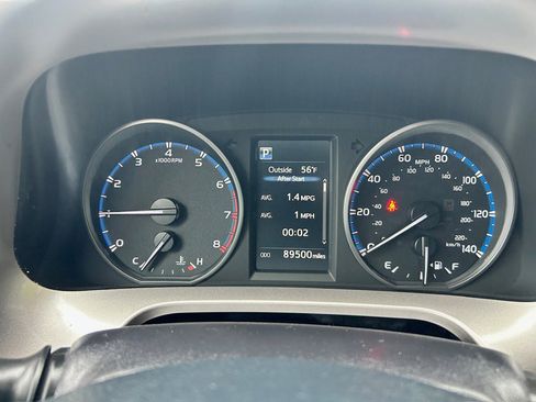 Used 2017 Toyota RAV4 XLE image 18