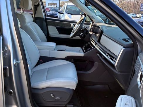 Used 2024 Hyundai Santa Fe Calligraphy image 22