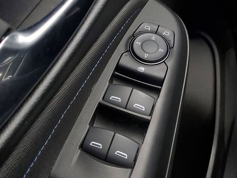 Used 2025 Buick Envista Sport Touring image 19