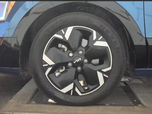 Used 2023 Kia Niro Wind FWD image 12