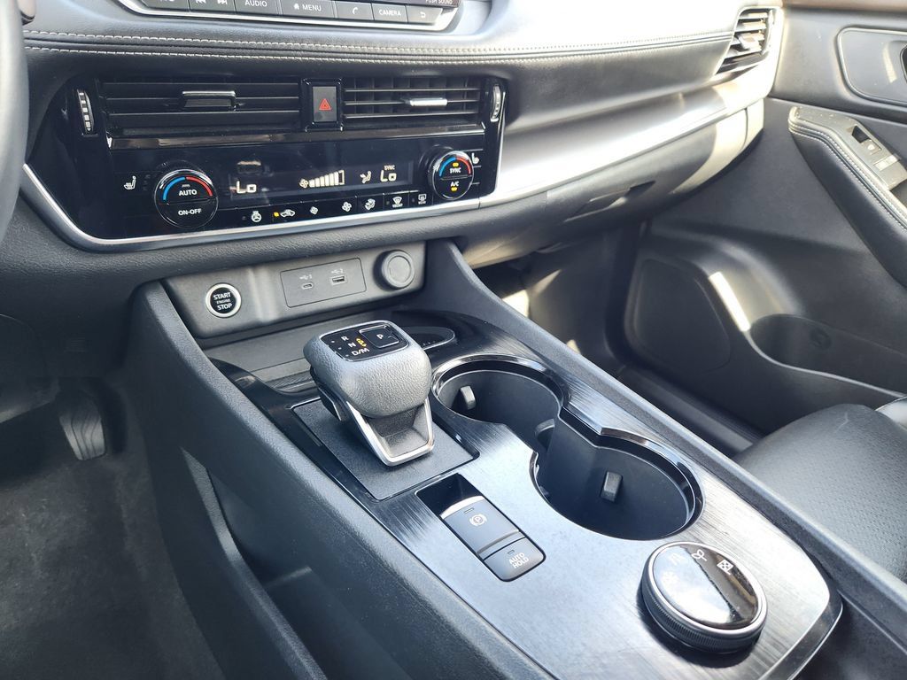Certified 2023 Nissan Rogue SV w/ SV Premium Package AWD/4WD image 15