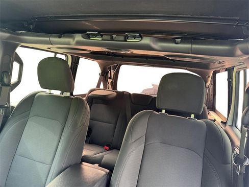 Used 2021 Jeep Wrangler Unlimited Sport image 20