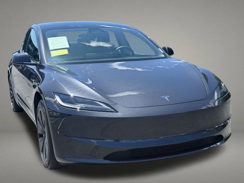 Used 2025 Tesla Model 3 Long Range image 8