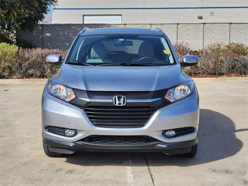 Used 2017 Honda HR-V EX-L image 2