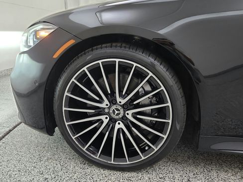 Used 2022 Mercedes-Benz S 500 4MATIC w/ AMG Line Package image 37