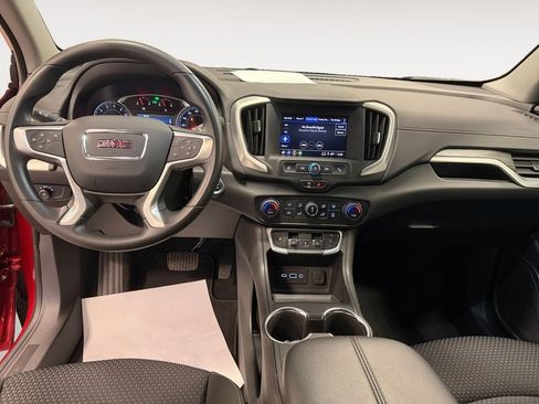 Used 2024 GMC Terrain SLE w/ Driver Convenience Package image 19