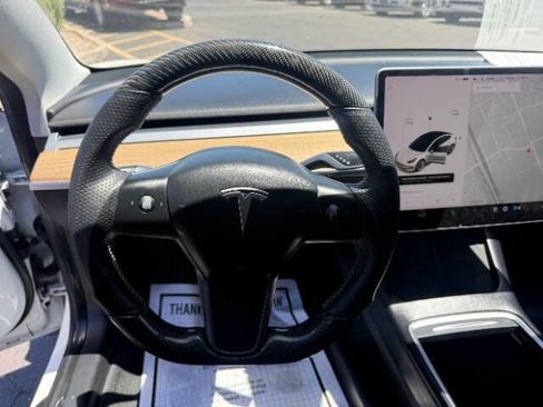 Used 2022 Tesla Model 3 Standard Range RWD image 13