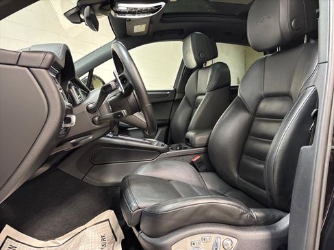 Used 2023 Porsche Macan GTS image 21