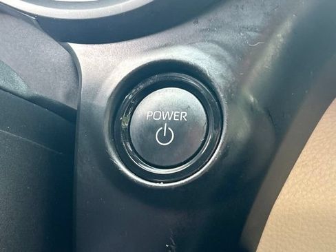 Used 2025 Toyota Sienna Platinum AWD/4WD image 55
