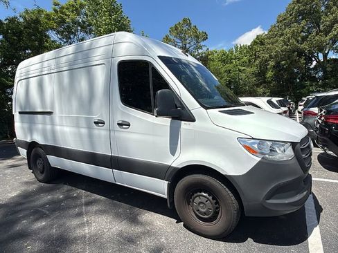 Used 2025 Mercedes-Benz Sprinter 2500 image 1