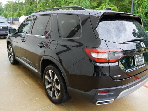 Used 2023 Honda Pilot Elite image 7