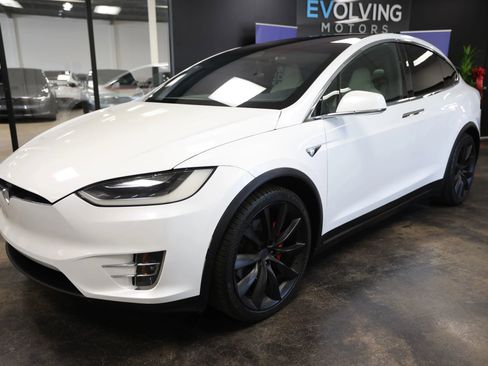 Used 2017 Tesla Model X P100D image 5