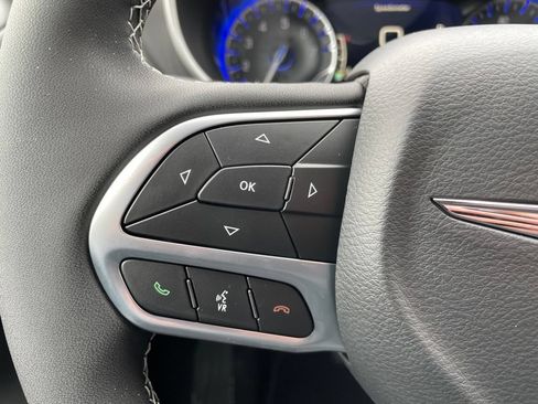 New 2026 Chrysler Pacifica Select AWD/4WD image 22