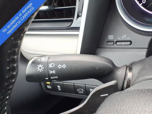 Used 2019 Toyota Camry SE image 20