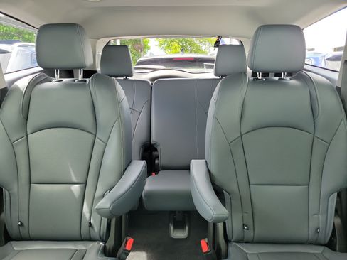 Used 2021 Buick Enclave Premium w/ Sun and Sites Package FWD image 17