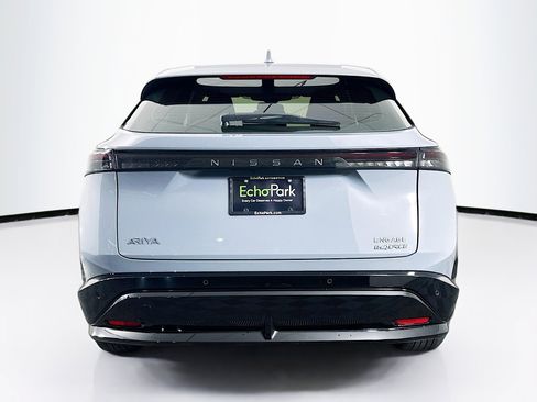 Used 2024 Nissan Ariya AWD image 7
