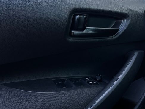 Used 2025 Toyota Corolla LE image 19