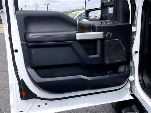 Certified 2021 Ford F250 Lariat w/ Lariat Value Package AWD/4WD image 22