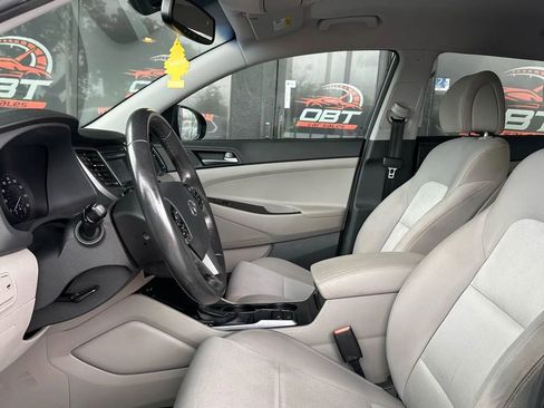 Used 2016 Hyundai Tucson Sport image 8