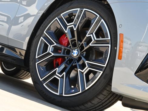 New 2026 BMW 540i xDrive w/ Executive Package image 8
