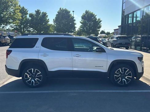 Used 2021 GMC Acadia SLT w/ Elevation Edition FWD image 3