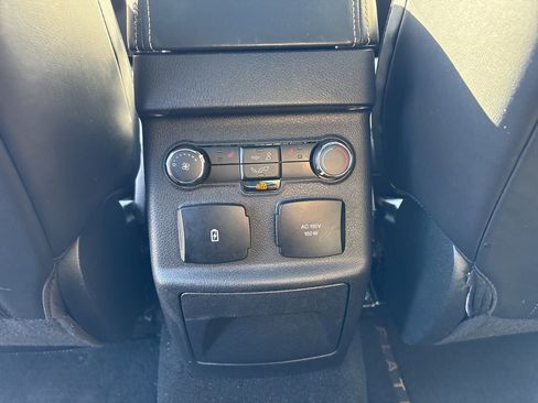 Used 2019 Ford Explorer Platinum image 23