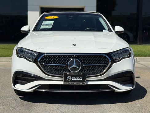 Used 2025 Mercedes-Benz E 350 4MATIC Sedan image 7
