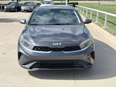 Used 2023 Kia Forte LXS FWD image 2