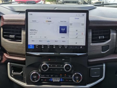 Used 2022 Ford Expedition Max Limited AWD/4WD image 21