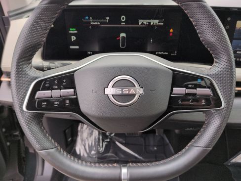Used 2023 Nissan Ariya AWD image 12