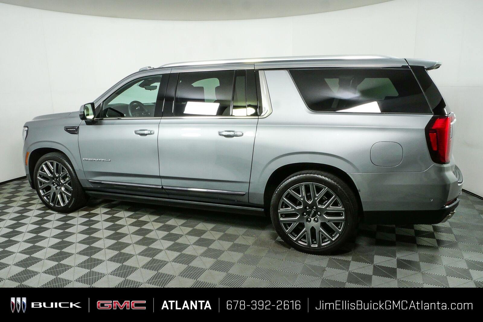 Used 2025 GMC Yukon XL Denali Ultimate w/ LPO, Floor Liner Package AWD/4WD image 33
